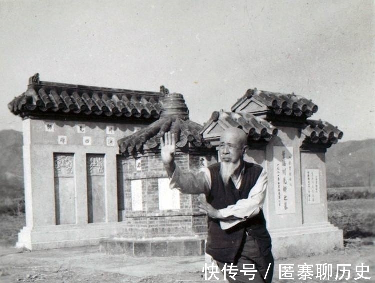 八卦掌|此人是民间第一高手,会轻功,轻易躲开子弹,还被拍成一部电影