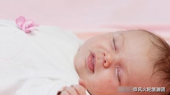 新生儿|新生儿出生后有这3大特征,说明身体发育得很好,那恭喜宝妈了