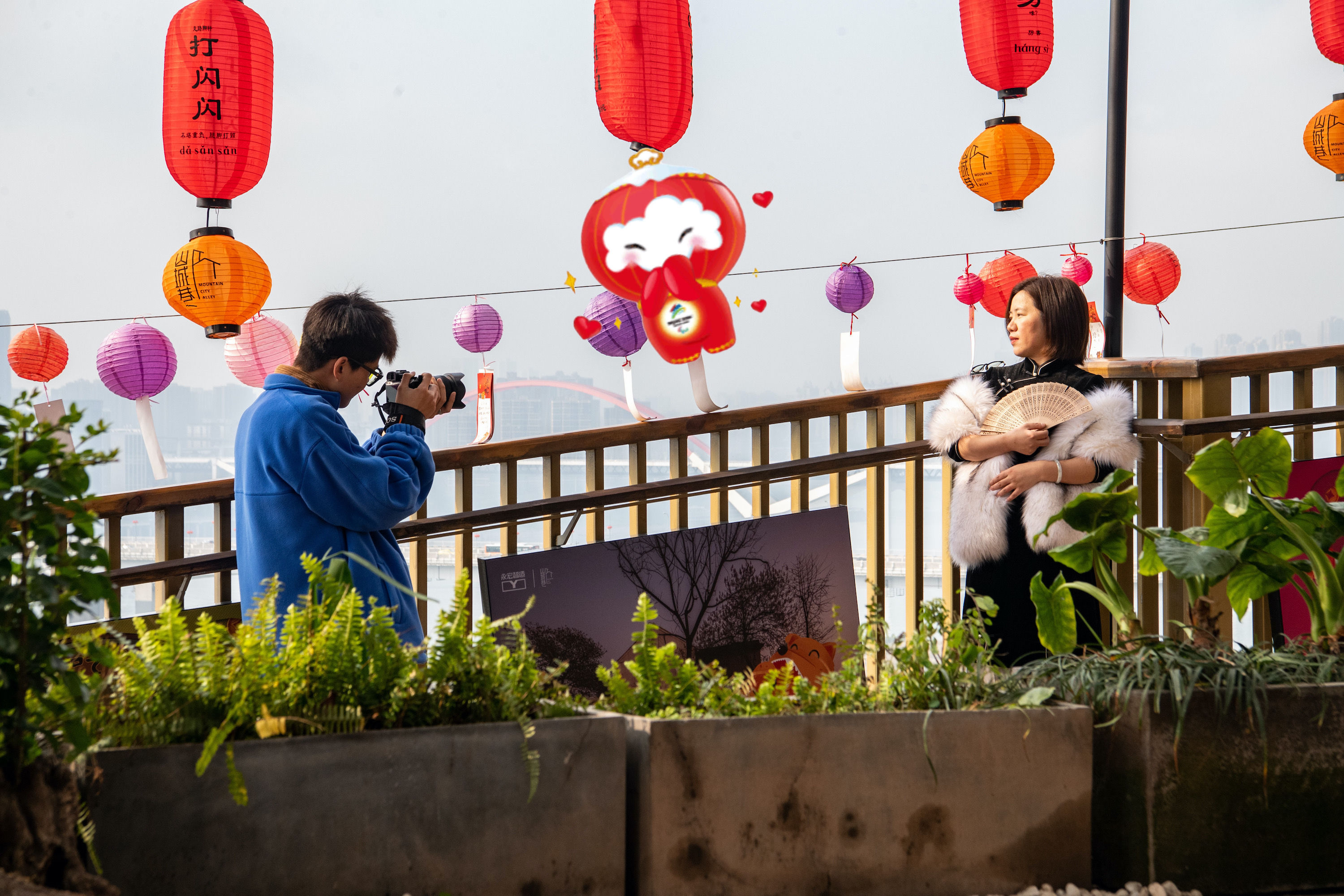 汤圆节|元宵“灯节”，来看“小灯笼精”“雪容融”的春节之旅吧！