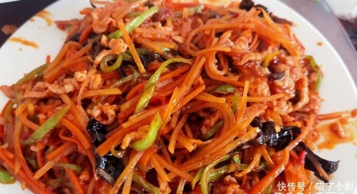 朋友圈|父亲过寿,5个闺女来祝寿,一桌饭菜在朋友圈火了,网友:真有福