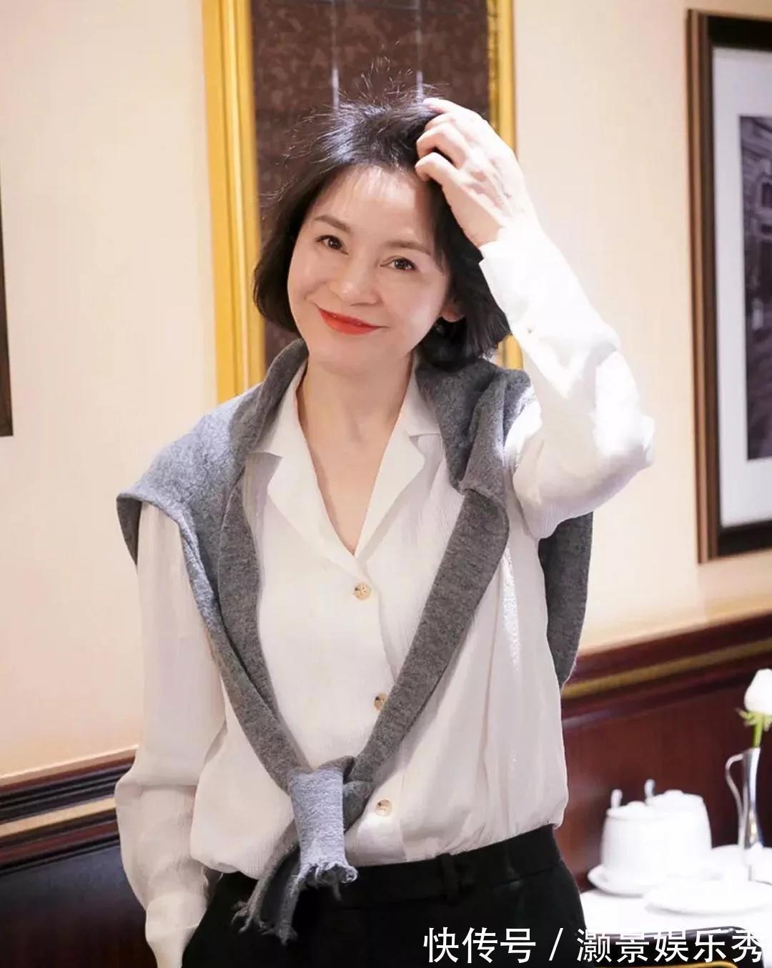 驼色 这才是50、60岁女人该有的穿搭,不装嫩也不老气,优雅而高级