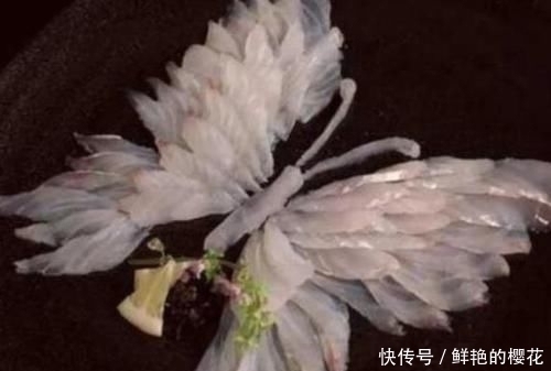 日本大厨炫刀工,将鱼切成“蝴蝶”,中国厨师用一根莲藕霸气反击