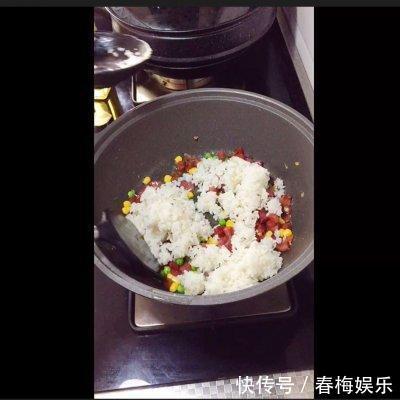 腊肠炒饭|有了这些简单美味.无敌巨好吃的腊肠炒饭，实力下酒