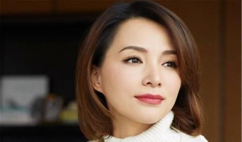 朗读者3|董卿近照曝光状态超好,新节目在央视排期待播,秒破出境被抓流言