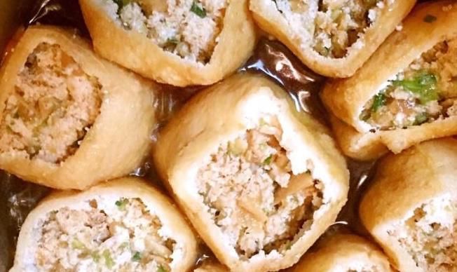 鲜香|夏天，多给家人做这道菜，鲜香美味又营养，一次做一盘不够吃