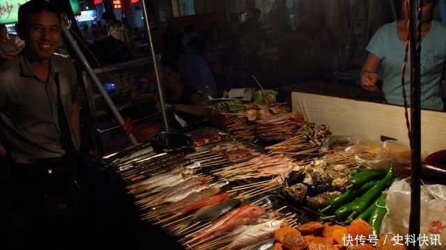 深夜|黄磊开的深夜食堂差评如潮,因为中国人的深夜食堂其实是这样的