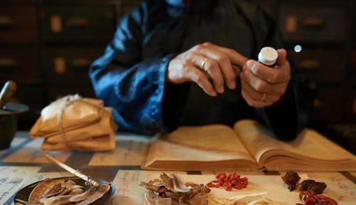  降糖效果|糖尿病有救了，只需4味中药，彻底告别西药？药师辟谣，大家别信