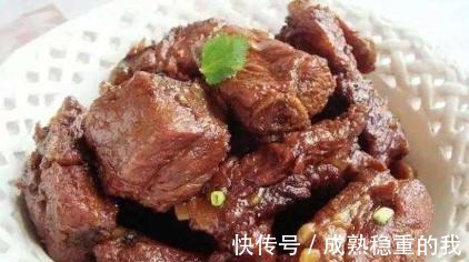好吃|炖牛肉时不要直接下锅,学了2个小技巧,软烂又好吃!