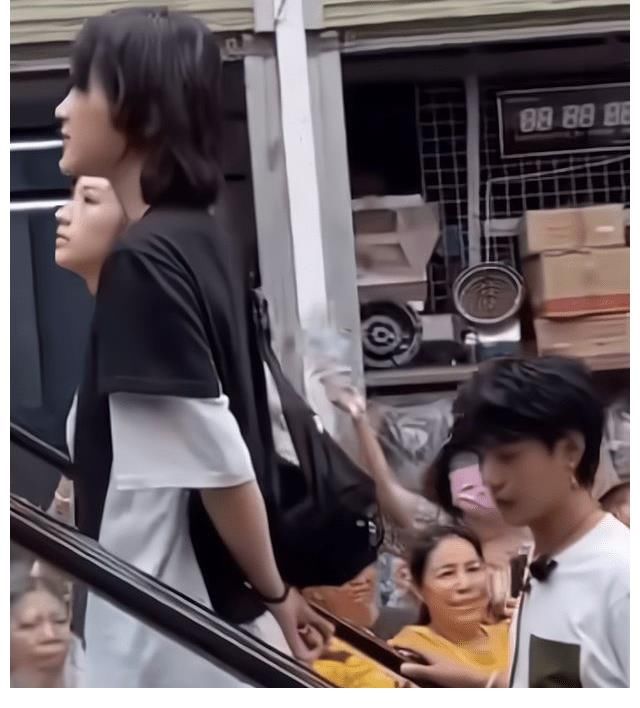 周也|龚俊粉丝可以放心了,姚安娜没和他炒CP,炒CP对象是周也