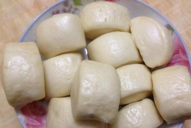 馒头房大妈说漏嘴,原来蒸馒头这么做才能还吃,很多人还不知道