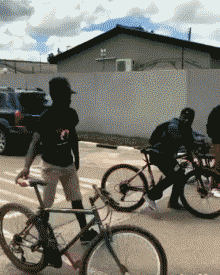 |搞笑GIF:娶到这样的新娘 以后的日子肯定不会无聊