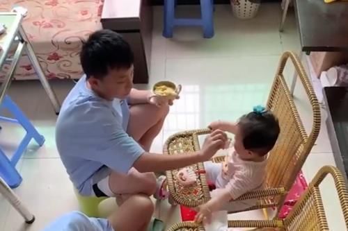 曾女士|有运气!双胞胎哥哥想要妹妹,宝妈又生对双胞胎,哥俩一人带一娃