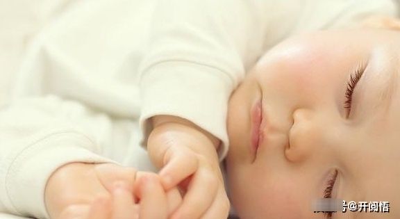 脖子|新生儿睡觉时，为什么喜欢歪着脖子？这些原因，宝妈尽量了解！