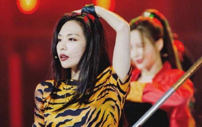 天赐的声音|同样和宋茜都是韩国归来,知名度却天差地别,如今靠一档综艺走红