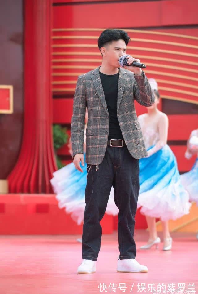 黄金时间|张恒远亮相央视《喜上加喜》再唱《夜空中最亮的星》传递音乐梦想