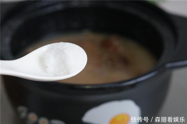 厨师|厨师经验花生炖猪蹄的1个小技巧,别直接炖,炒一炒才更香