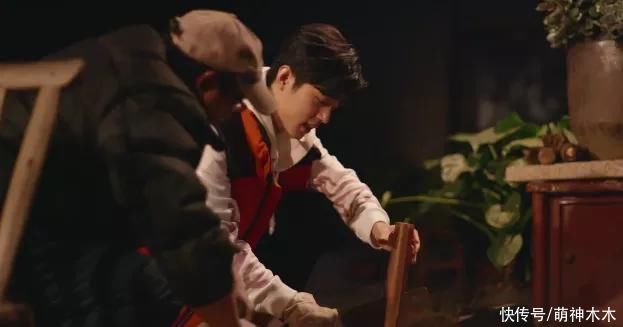 肖战《奇妙之城》接地气,撸猫开车回忆往事,自曝吃火锅拉肚子