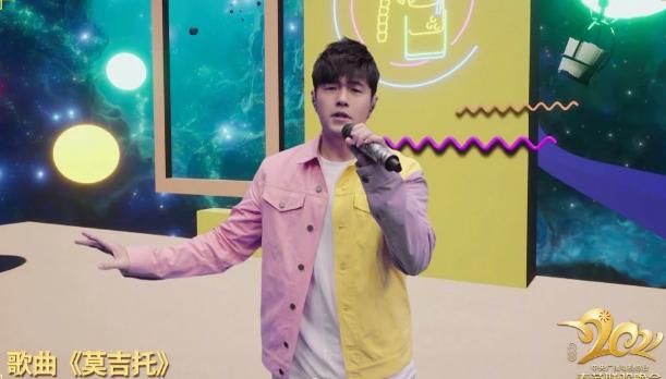 央视春晚亮点多：周杰伦撞脸陈赫，韩红酷似刘欢，倪妮最吸睛