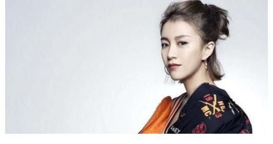 李嘉格|她曾和《好声音》冠军失之交臂,如今却远超张碧晨,身价已上亿