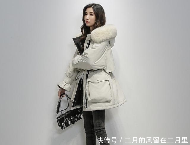 减龄|突然发现,今年超流行的“羽绒服”这么美,保暖显瘦还减龄