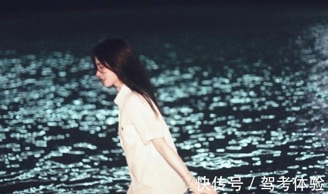 jk|有一种“整容”叫鞠婧祎穿JK制服,漫画脸小翘鼻,美到巅峰了!