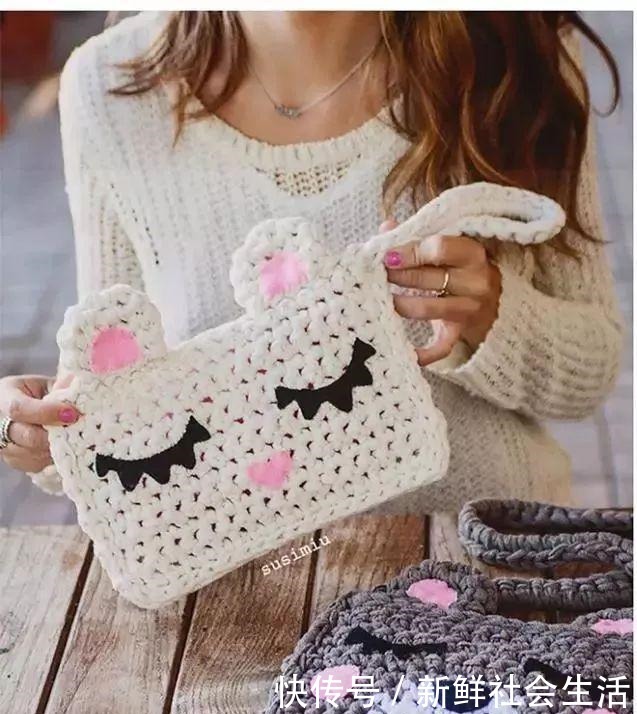 变废为宝小手工,学会了,家里T恤剪一下,钩出很好好用的作品!