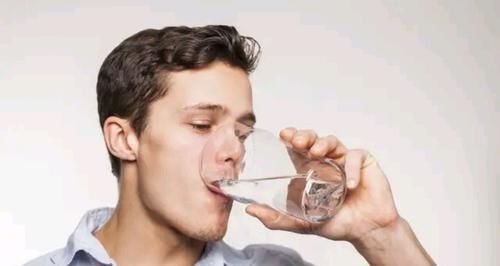 男人初老的5個癥狀，你中了幾個？若一個都沒有，真是好兆頭