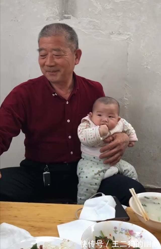 怀孕|67岁高龄怀孕选择生下女儿,引起全网争议的枣庄一家怎么样了?