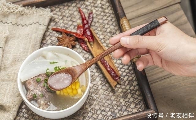 坤土|养生之道:呼吸过腰入肾,百病全消!你的气能够呼吸到哪里呢?