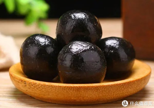 黑芝麻丸|提醒女孩子:少吃辣条,多囤这5种零食,好吃又养人,告别黄皮