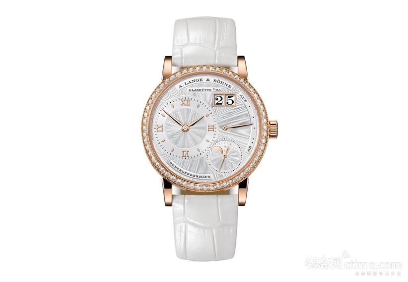 隐形富豪的新年愿望清单上会有什么表？