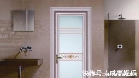 设计|卫生间切记别装平开门,现在都流行这样设计,太实用了