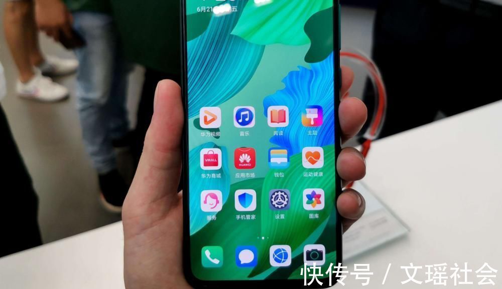 微内核|鸿蒙被吐槽得一无是处,真是安卓的翻版?华为用4大优势回应质疑