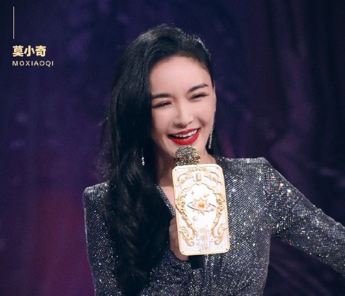 “浪姐”版脱口秀,18位姐姐开麦,《听姐说》为何没激起水花?