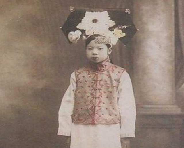 溥仪|45岁车夫娶了帝王的妃子,幸福一生,去世前的话耐人寻味