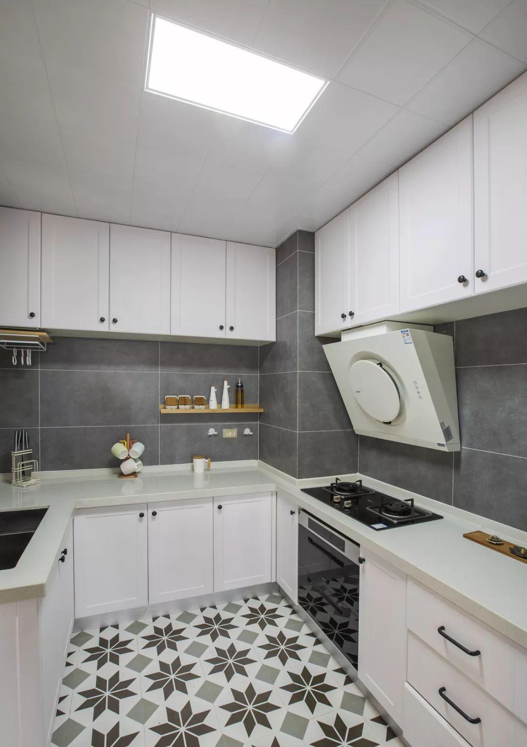 装修|105平简约的北欧风,橙色系很活力的装修,喜欢简单温馨的家