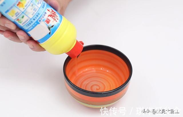 洗衣液|洗衣液里倒点鸡蛋清,真太实用了,解决家里不少烦恼事,回家试试