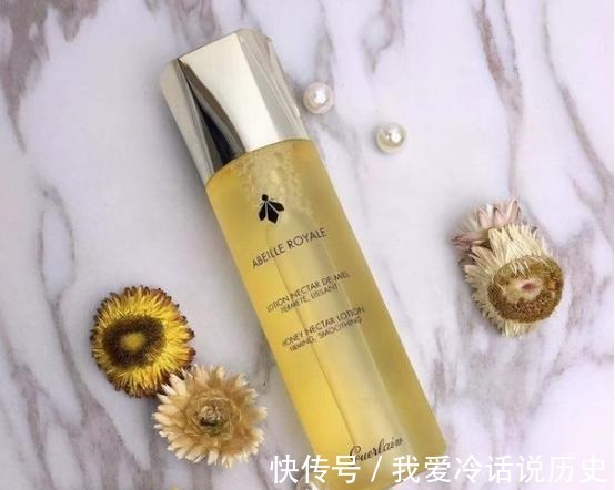 渗透 好评率不断的护肤品安利强效渗透滋养肌底，用完肌肤柔软滑润！