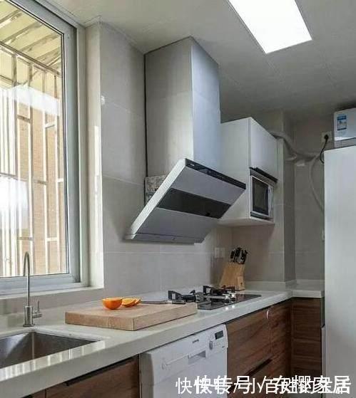 床头|新房装修终于完工，第一次见主卧床头不靠墙的忍不住晒一晒