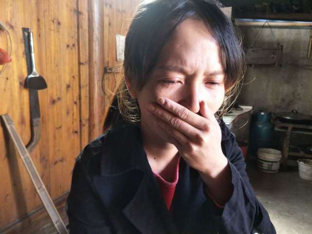 姚甜甜|早产双胞胎姐妹遭遇罕见病,出生时不足两斤,腿还没爸爸手指粗