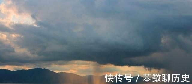 白居易&王昌龄船上听筝写首诗,4句有3句经典,28字不输《琵琶行》