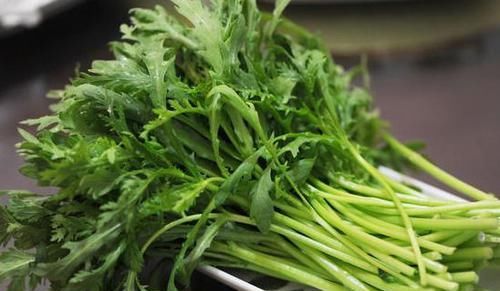 春天養(yǎng)生正當(dāng)時(shí)，多吃三種食物，延緩衰老，增強(qiáng)記憶，改善微循環(huán)