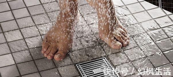 瓷砖|新房装修刚入住，卫生间却留下13个遗憾，上厕所都要提心吊胆！