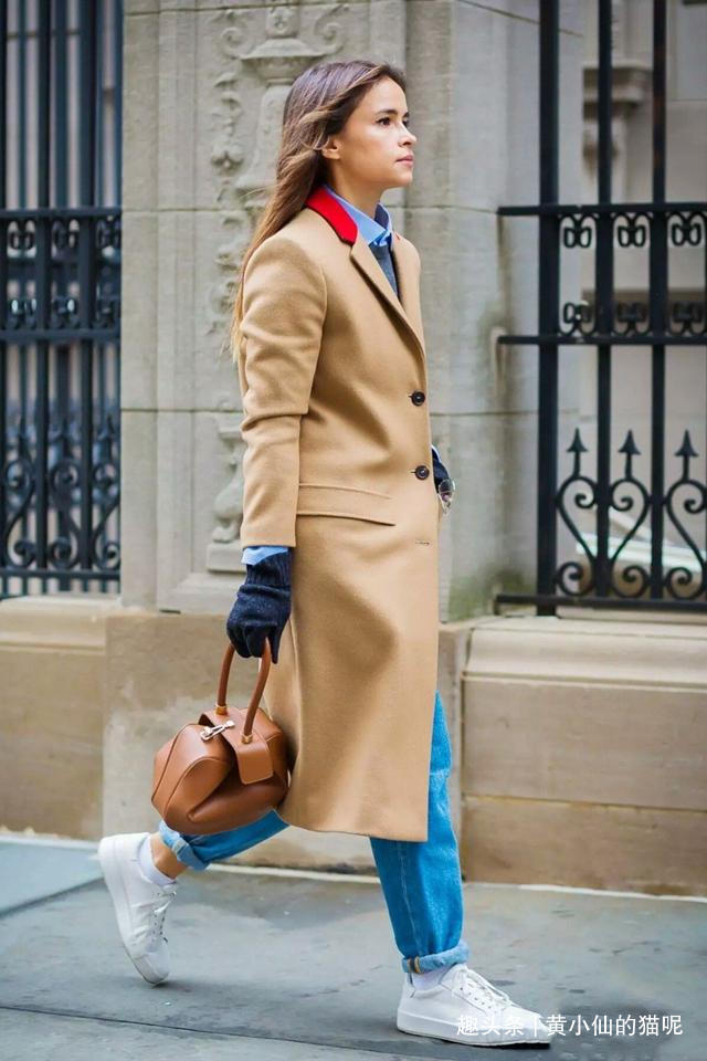 颜色 女人到了奔五年纪,穿大衣别选这3种“阿姨色”,老气又显黑