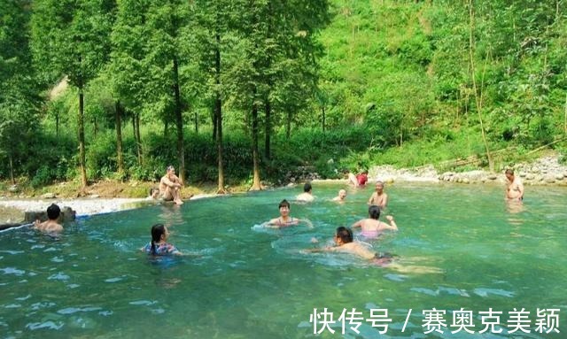 王婆岩|成都的“小九寨”，距离主城区60公里，夏天必去玩水地