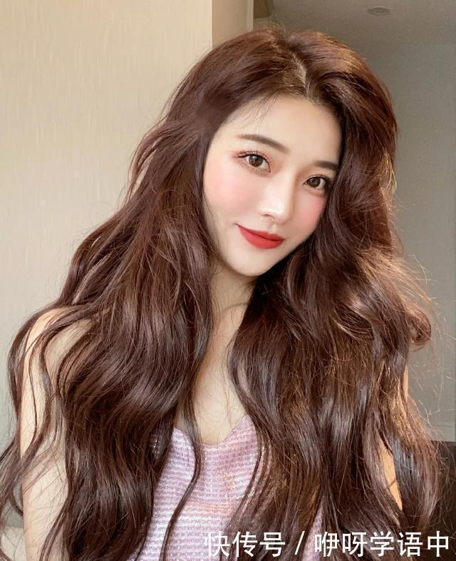 惊艳|这几种流行色你知道吗橘红色抢眼,迷雾蓝惊艳,黑茶色自然