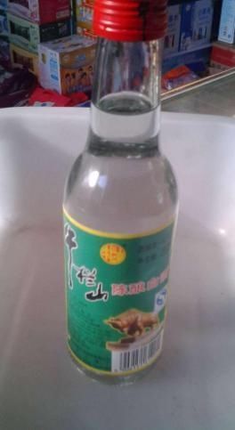 号称|15元一瓶的牛栏山白酒号称纯粮酒,到底能不能喝?
