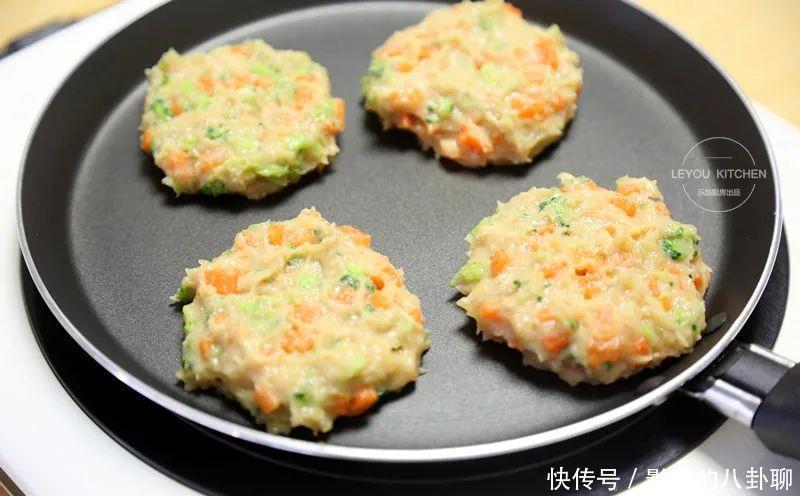 不用|减肥也不用吃的太素,蔬菜鸡肉饼,鲜嫩不柴,饱腹感强,好吃不胖