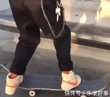 板仔|撩LV总监,穿10W天价球鞋,他是我见过最“烧钱”的板仔!