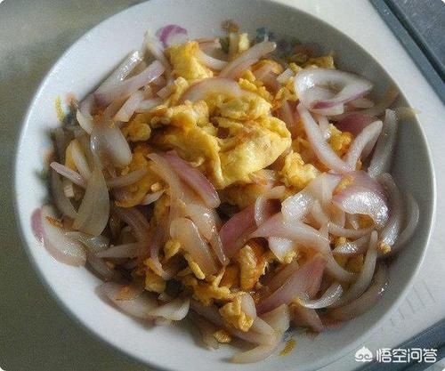 有爱吃炒鸡蛋的,鸡蛋搭配什么蔬菜炒最好吃?炒鸡蛋放调料有什么禁忌?